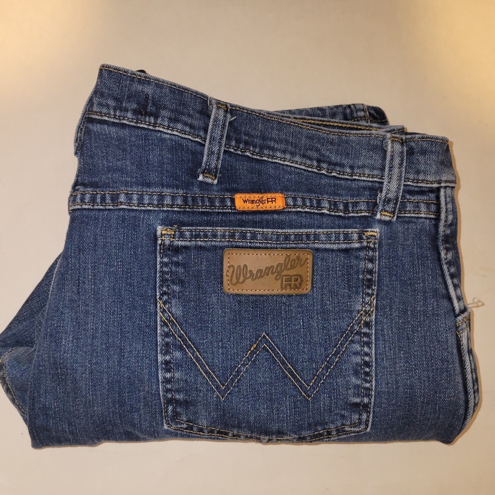 Wrangler FR Advanced Comfort Work Blue Jeans Men's Size 40x29 (TAG 40x30) A102